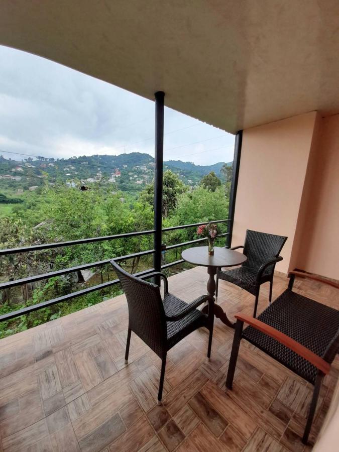 Kemeni Garden Hotell Batumi Exteriör bild