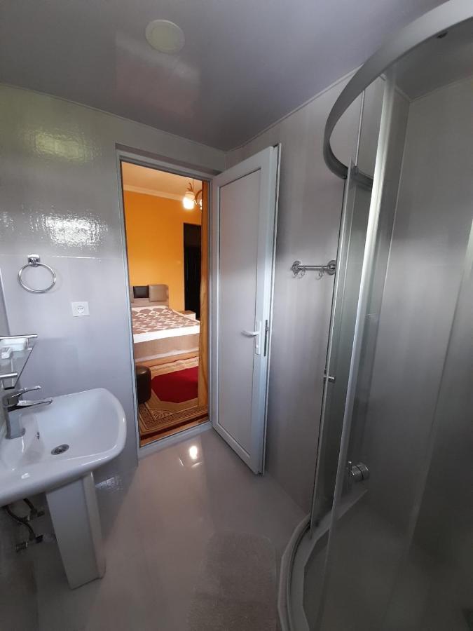 Kemeni Garden Hotell Batumi Exteriör bild