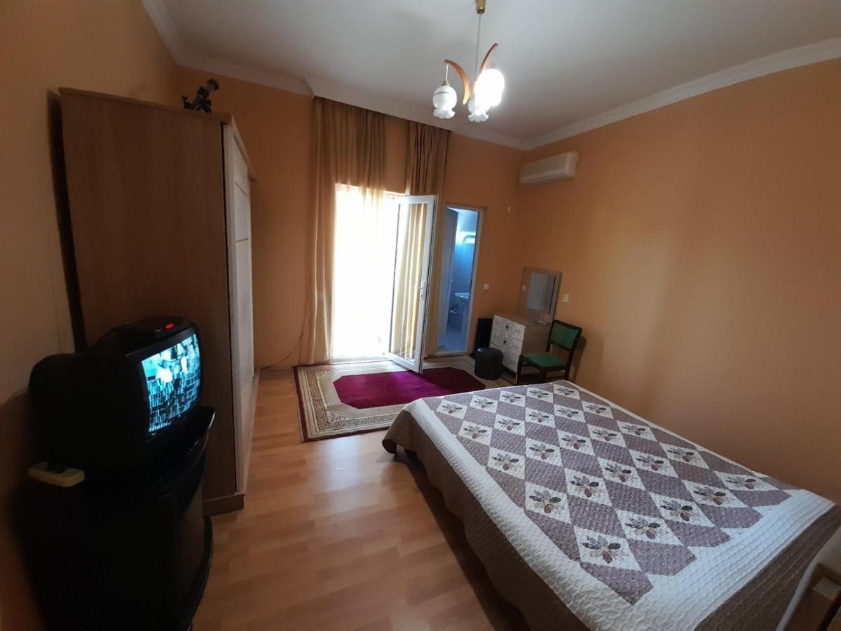 Kemeni Garden Hotell Batumi Exteriör bild