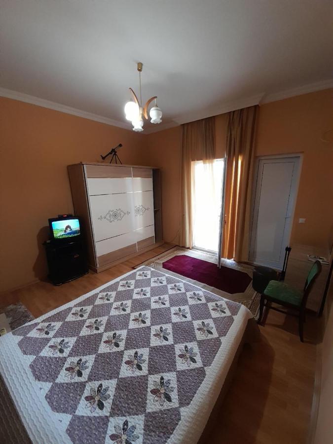Kemeni Garden Hotell Batumi Exteriör bild