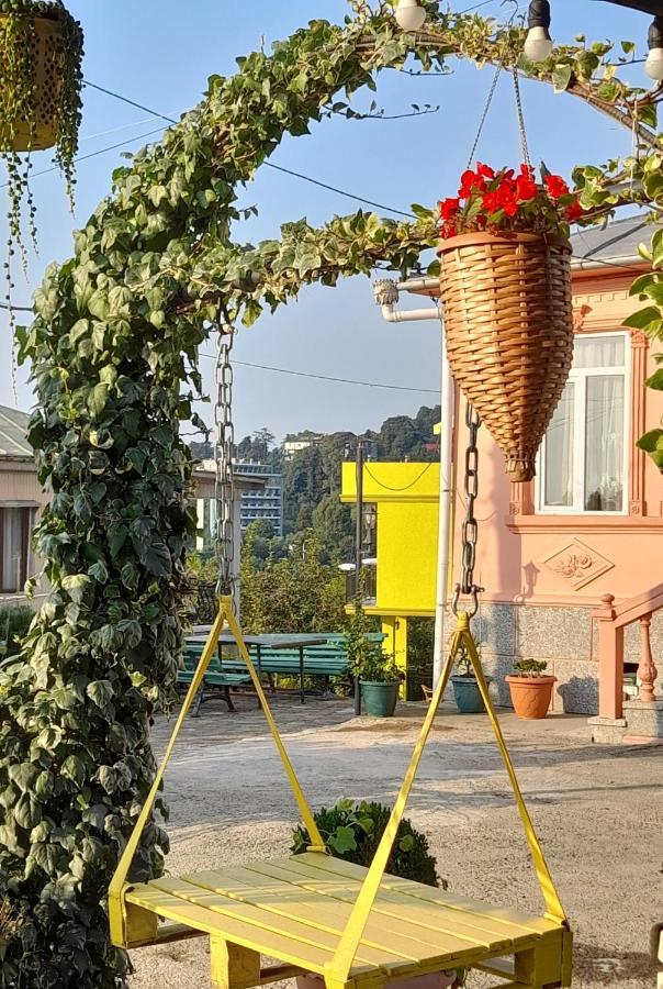 Kemeni Garden Hotell Batumi Exteriör bild