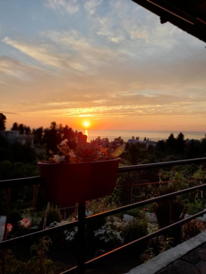 Kemeni Garden Hotell Batumi Exteriör bild