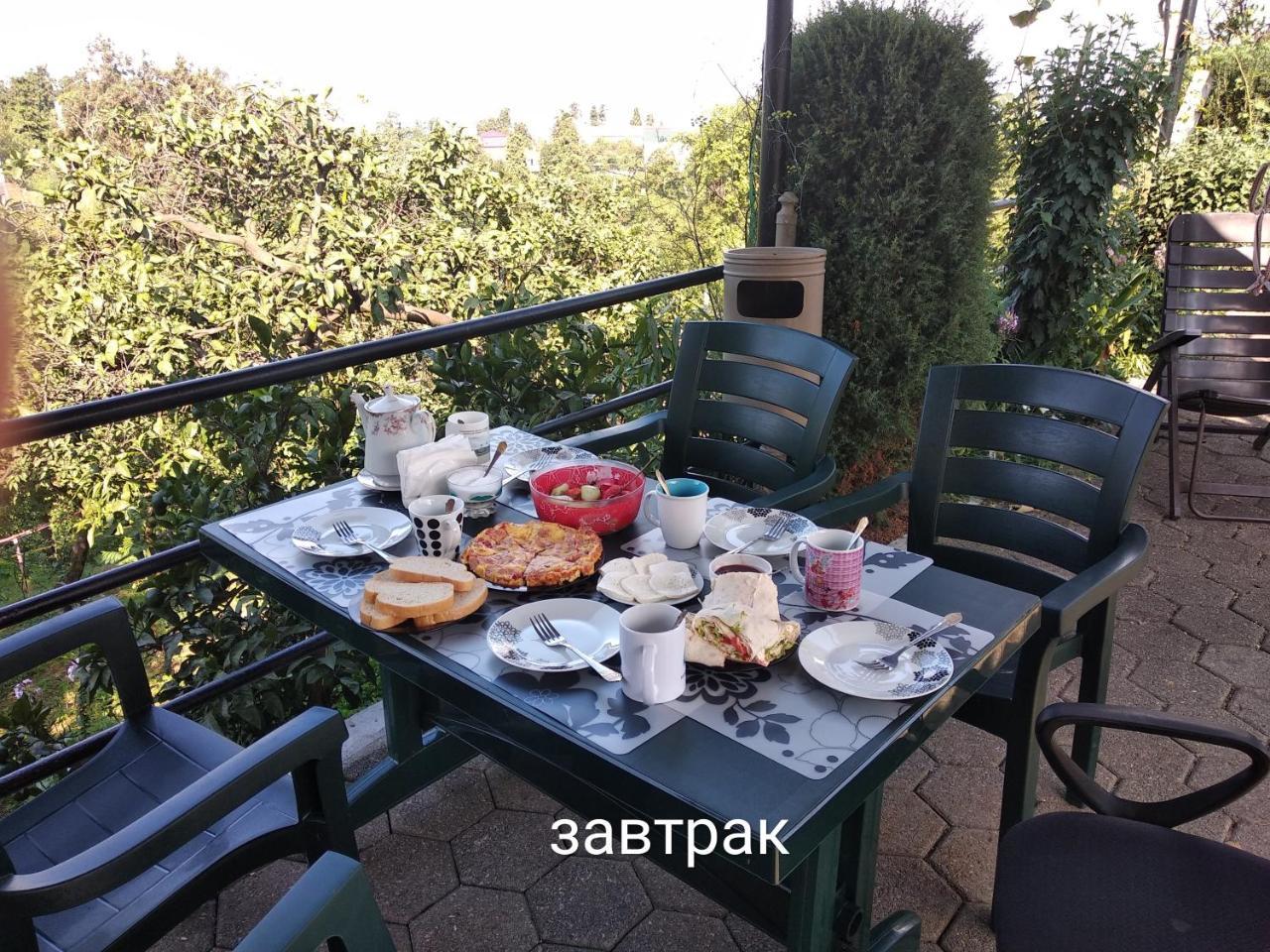 Kemeni Garden Hotell Batumi Exteriör bild
